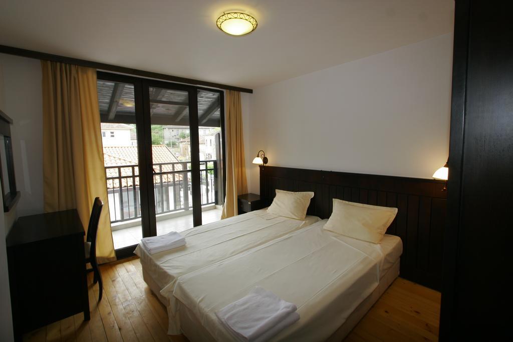 Guest House Bukor Shtepi Mandrica Extérieur photo