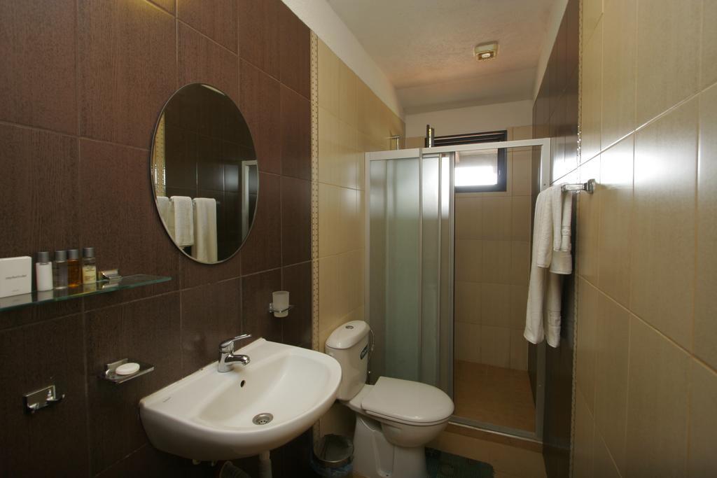 Guest House Bukor Shtepi Mandrica Extérieur photo