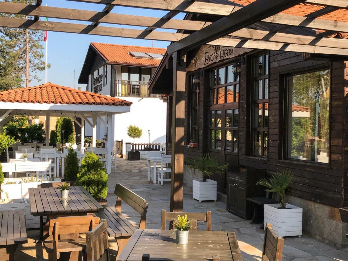 Guest House Bukor Shtepi Mandrica Extérieur photo