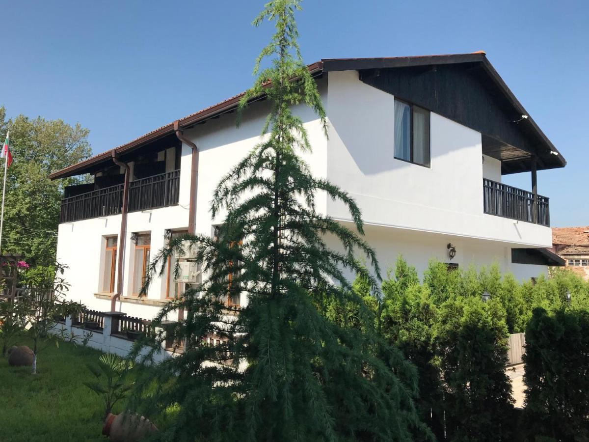 Guest House Bukor Shtepi Mandrica Extérieur photo