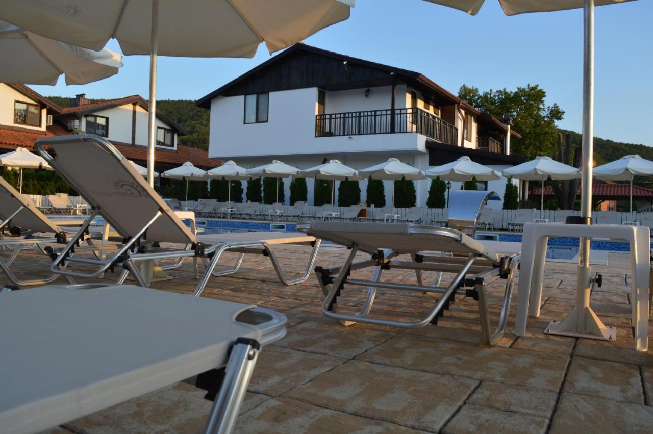 Guest House Bukor Shtepi Mandrica Extérieur photo