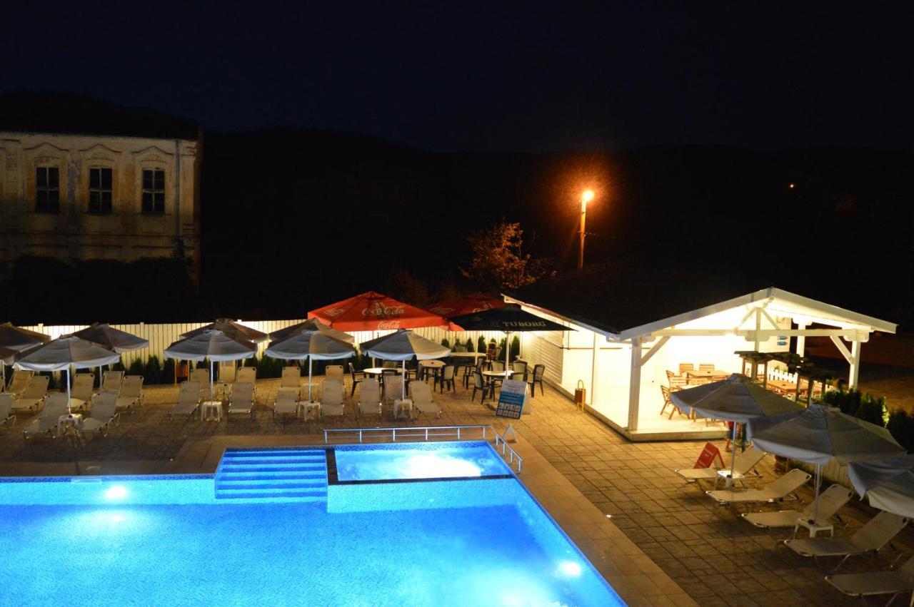 Guest House Bukor Shtepi Mandrica Extérieur photo
